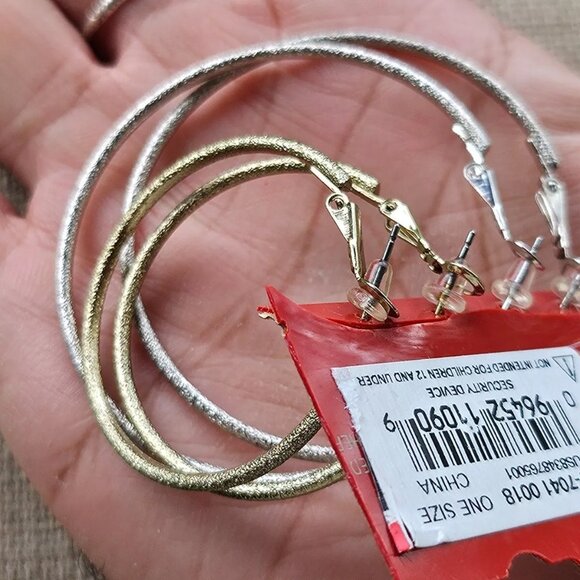 Arizona Jeans Co Women Earrings Set of 2 Hoop Earrings Silver/Gold Tone Jewelry - Picture 2 of 10